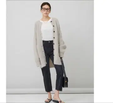 그레이 니트 긴팔 스웨터