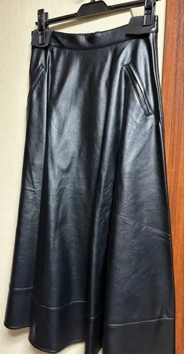 새상품 저널 스탠다드 리룸 인조 가죽 플레어 스커트