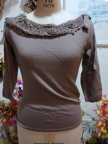 새상품 MATERIA 마테리아 7부 소매 니트 레이스 장식 브라운/38