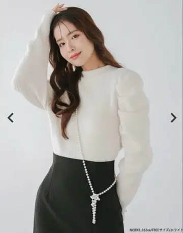 fitmore 핏모어 파워숄더 리브 니트 화이트