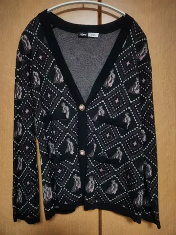 디즈니 원스 어폰 어 타임 인 몬스터즈 가디건 지그