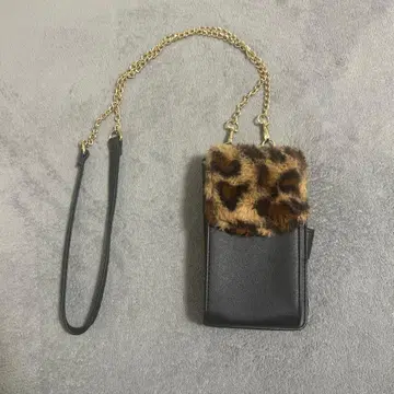 스마트폰 숄더백 블랙/레오파드 무늬
