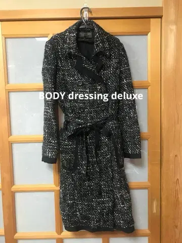 BODY dressing deluxe 트위드 롱 코트