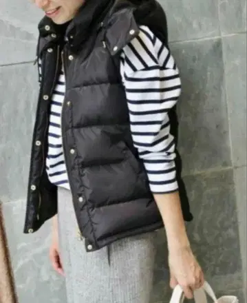 다운 베스트 후드 부착 네이비 IENA