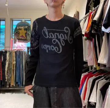 스니커즈 코퍼레이션 로고 긴팔 티셔츠