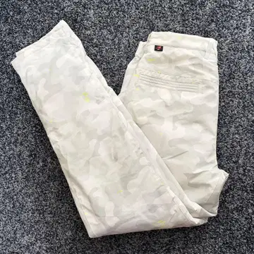 뉴발란스골프 충전솜 팬츠 올 패턴 카모플라주 패턴 골프웨어 사이즈 5