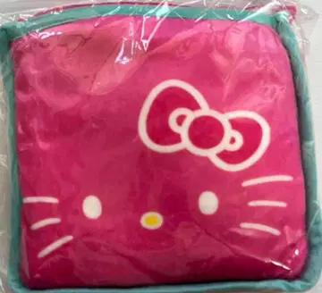 서티원 31 수납 포켓 포함 담요 헬로키티 키티