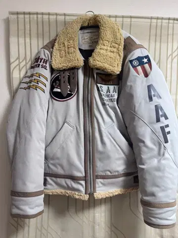 AVIREX B-3 AFF 패딩 B-3 플라이트 자켓