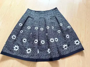 M's gracy 꽃무늬  라인 스커트