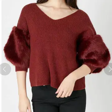 MERCURY DUO 인조 모피 슬리브 V넥 니트