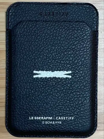Le Sserafim CASETiFY MagSafe Wallet