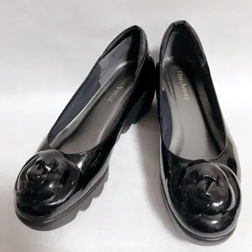 [컨디션 최상] 힐즈아베뉴 까멜리아 웨이브졸 에나멜 펌프스