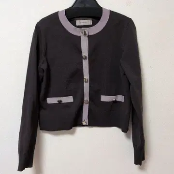 [새상품급] JUSGLITTY 다크 브라운 핑크 배색 가디건