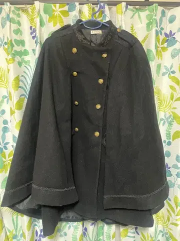 axes femme 더블 버튼 케이프 코트 블랙