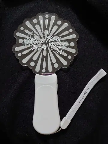 King & Prince와 불꽃놀이 응원봉