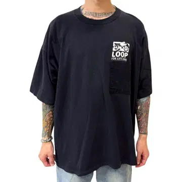 루즈핏 블랙 T셔츠