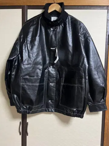 feepur 레더 스티치 커버올 미사용 블랙