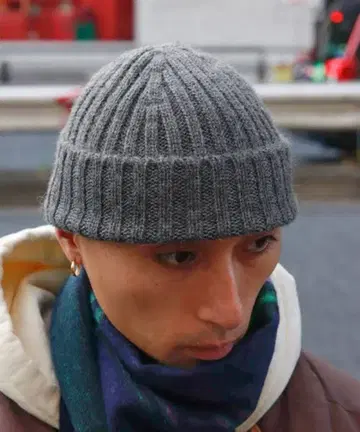 THE INOUVE BROTHERS 그레이 니트 모자