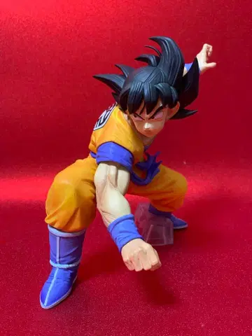 손오공 피규어 전투 포즈