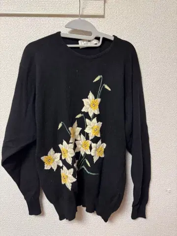 BALLANTYNE 꽃무늬 자수 긴팔 니트 캐시미어 백합