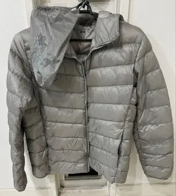 가을/겨울 유니클로 울트라 라이트 다운 여성용 L 사이즈 라이트 그레이