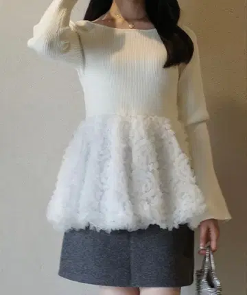 JUNOAH 튤 페플럼 도킹 니트 화이트 택 포함 미사용 새상품