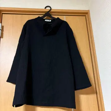 HAI SPORTING GEAR 블랙 상의