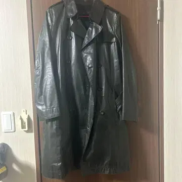 Basile28 블랙 소가죽 트렌치코트