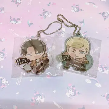 진격의 거인  아크릴 키링 리바이 엘빈