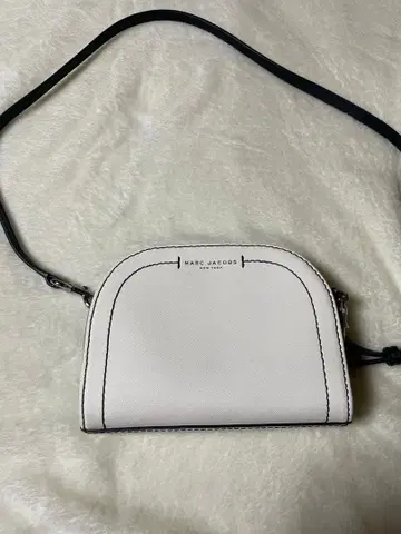 MARC JACOBS 화이트 숄더백