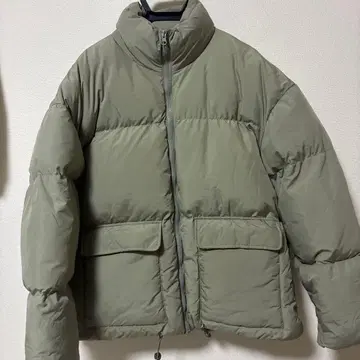 올리브 그린 다운 자켓