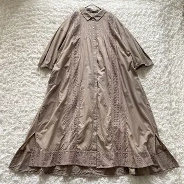 FRAPBOIS/플라보아 앙브로 원피스 핀턱 자수 베이지