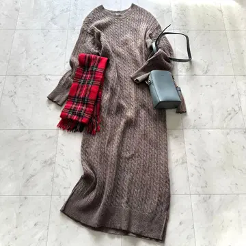 새상품급 어반 리서치 도어스 케이블 짜임 니트 롱 원피스 울 100