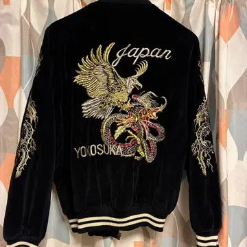 벨벳 SLIDER 스카잔 수베니어 자켓