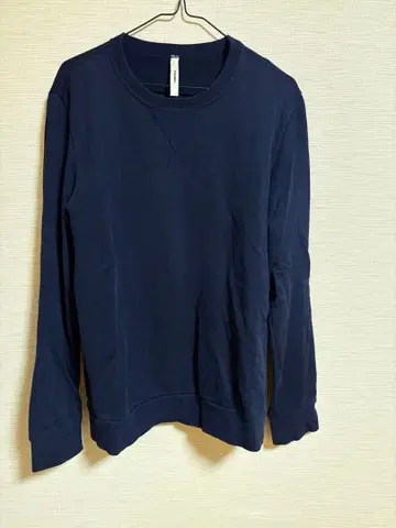 ATTACHMENT (어태치먼트) 네이비 맨투맨