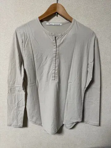 Mature Framework 베이지 긴팔 티셔츠