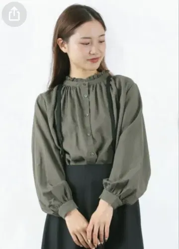 미디움 개더 프릴 블라우스