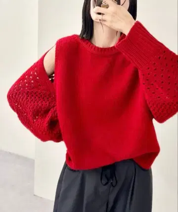 [ 미사용 새상품 ] mystic 숄더 슬릿 니트