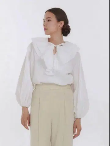 yori 더블 프릴 칼라 블라우스