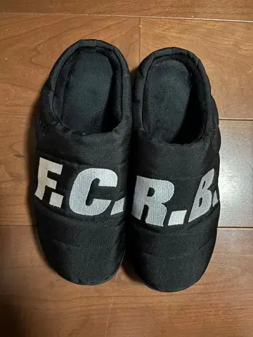 FCRB x SUBU 샌들