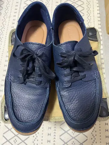 Clarks 네이비 가죽 캐주얼 슈즈
