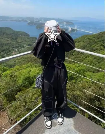 Xgirl puma 크롭 자켓과 카고 팬츠 셋업