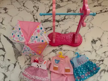 멜짱 세탁 의류 3벌과 우산 세트