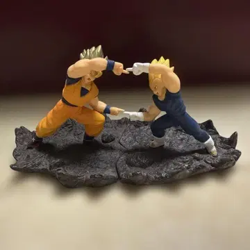 드래곤볼 손오공 베지터 피규어