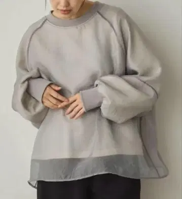 오간자 레이어드 볼륨 소매 풀오버 Mal.레레레 씨