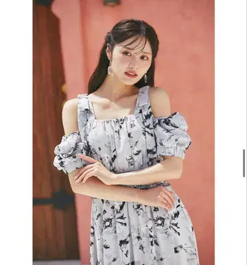 Tocco closet 택 포함 새상품 오프숄더 원피스