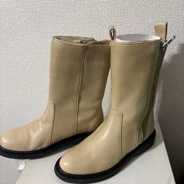 한정판 판매 베이지 가죽 부츠 사이드 지퍼 달린 소가죽