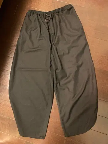 뷔르데사봉 캐주얼 팬츠