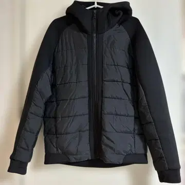 [ 새상품급 ] 블랙 후드 부착 자켓 한국 스타일