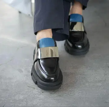 MANA 메탈 플레이트 로퍼 24.5 사이즈 39 블랙